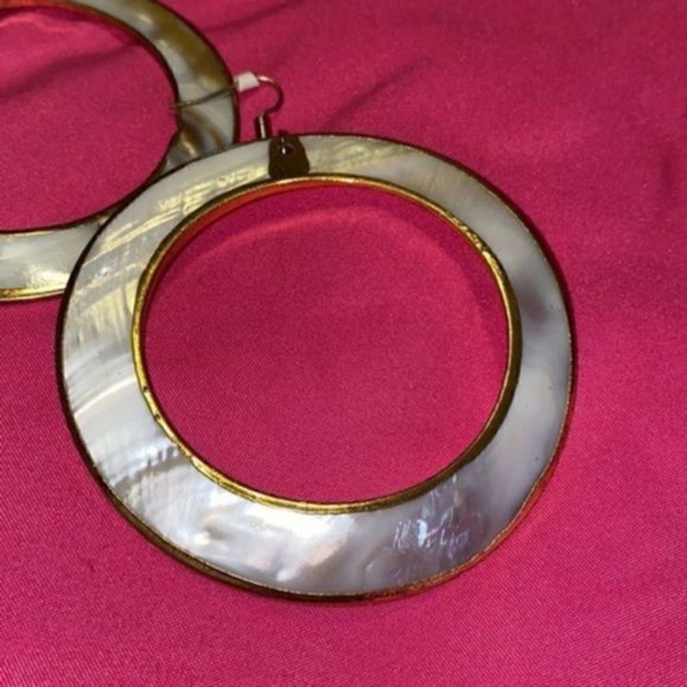 Earrings - Picture 3 of 4